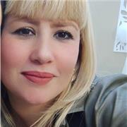 Professeur particulier donne cours s de soutien scolaire avant le devoir